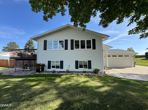 121 Renner Rd, Washburn, ND 58577
