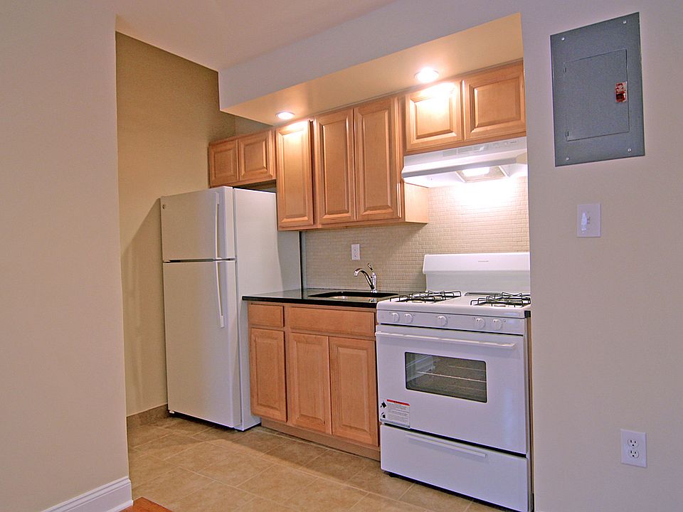 2nd image of 2375 Marion Ave APT F