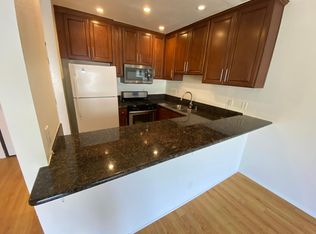 11117 Hartsook St #212, North Hollywood, CA 91601