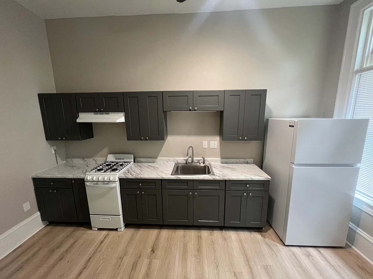 1 bed, $1,100 — Photo 1