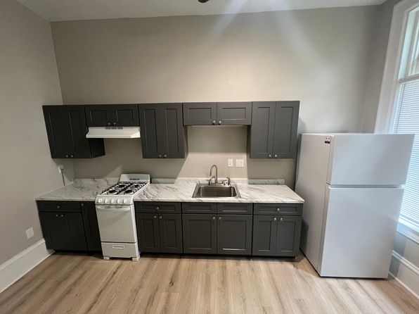 145 Ross Ave #4