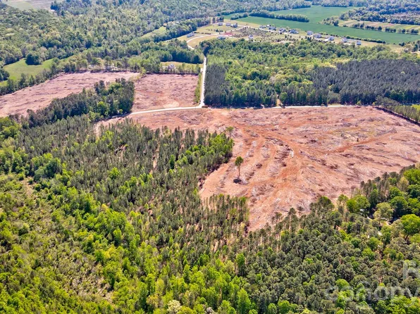 225 Midway Rd, Statesville, NC 28625