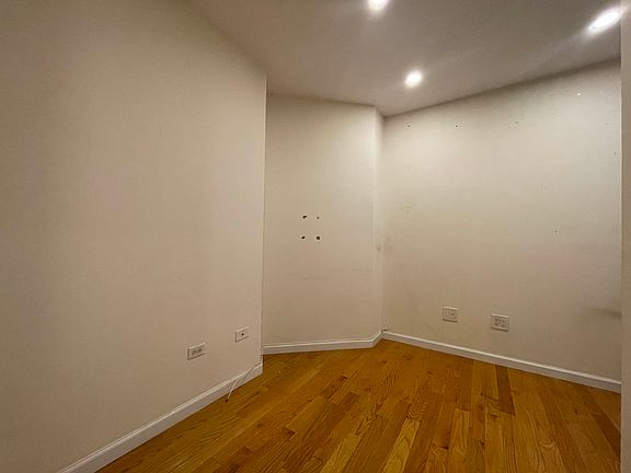 5th image of 640 E 14th St APT 7