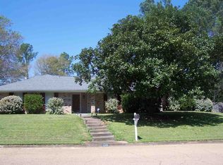1207 Dartmoor Dr, Clinton, MS 39056