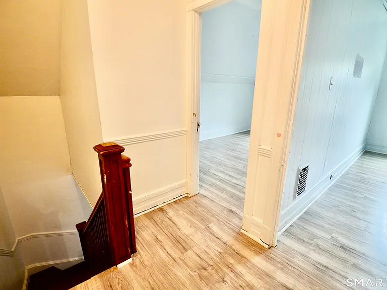 407 East Ave — Photo 17