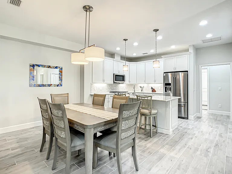 Dining Room & Kitchen