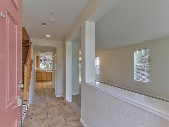 3rd image of 467 Calcagno St