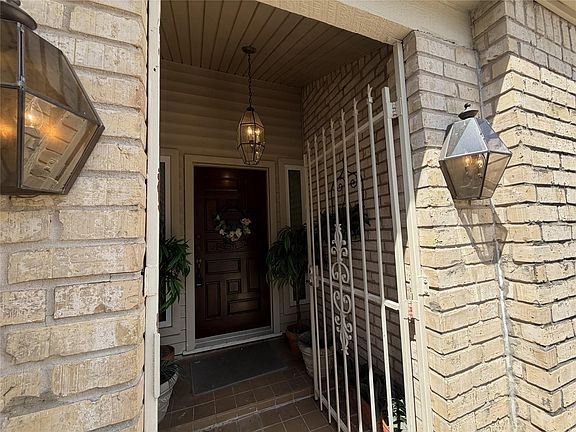 2nd image of 9618 Caraway Ln