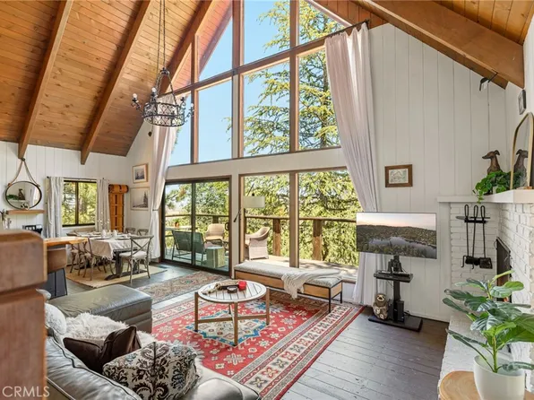 1361 Saint Anton Dr, Lake Arrowhead, CA 92352