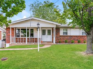 10156 Baptist Church Rd, Saint Louis, MO 63123