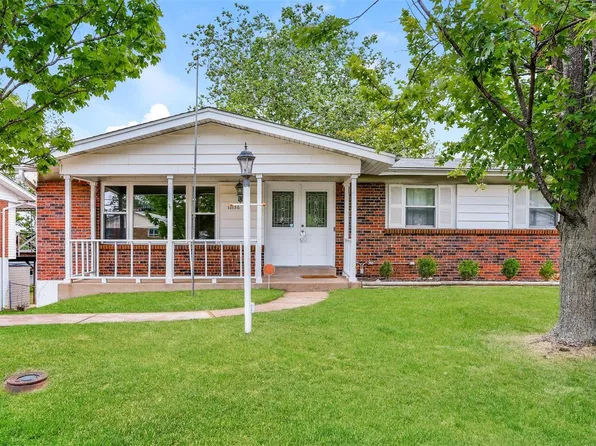 10156 Baptist Church Rd, Saint Louis, MO 63123