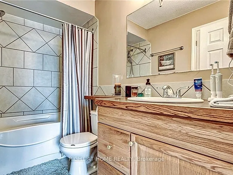 47 Jackson Ct W — Photo 6