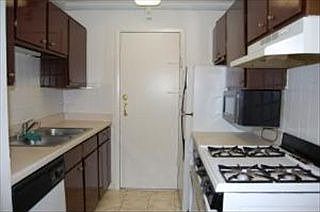 3rd image of 492 Gregory Ave