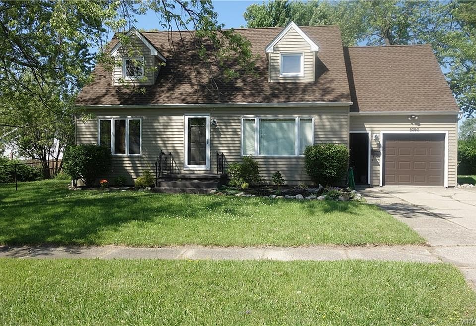 1st image of 5090 Chapman Pkwy