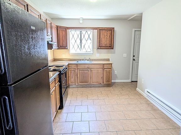 2nd image of 206 Wolcott St APT 1
