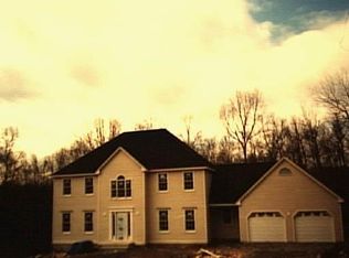 19 Saddle Ridge Rd #3, Newtown, CT 06470