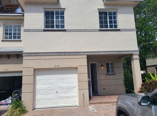 1239 Lucaya Dr, Riviera Beach, FL 33404