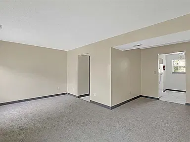 2102 Victoria Ct — Photo 21