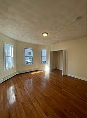 1 bed, 1200 sqft, $1,100 — Photo 3