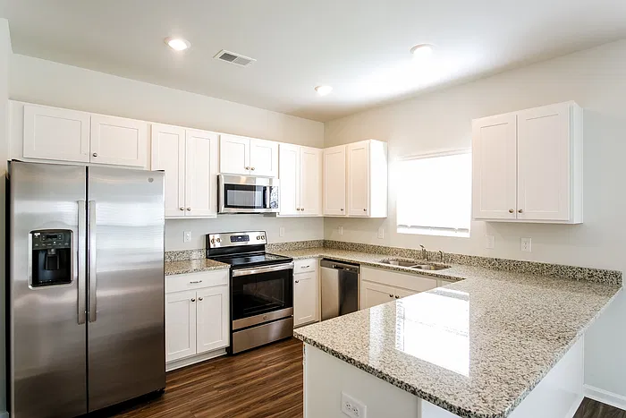 4 bed, 2.5 bath, 1785 sqft, $2,295 — Photo 3
