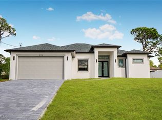 4112 2nd St SW, Lehigh Acres, FL 33976