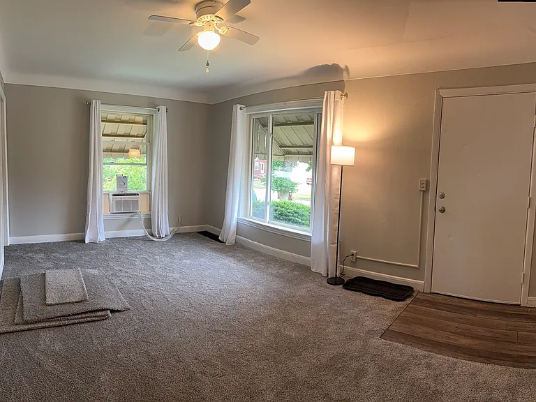628 Rosewood Ave — Photo 2