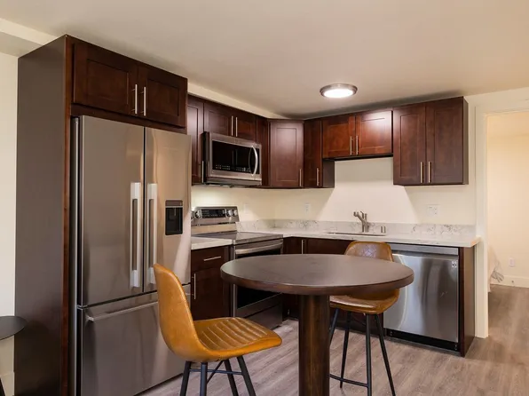 Ballard Seattle 3 Bedroom Apartment for Rent | In-Unit Laundry, Pet Friendly, Parking Available &..., 5820 26th Ave NW, Seattle, WA 98107