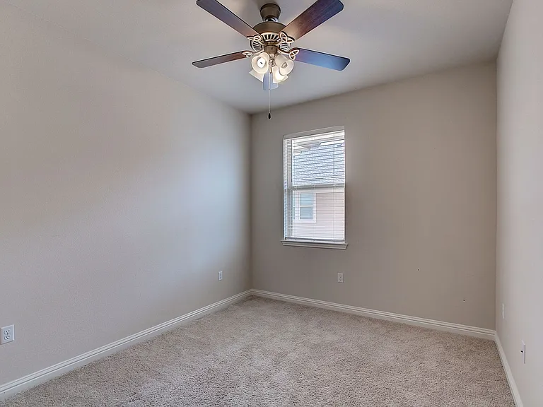 13800 Lyndhurst St #73 — Photo 22