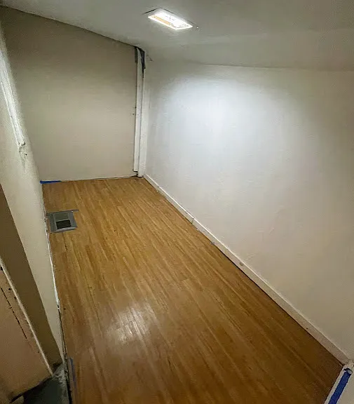 1861 Apt 1 - Walk in Closet