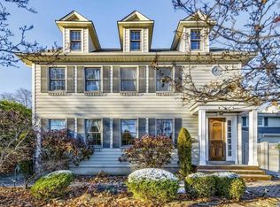 1513 William St, Merrick, NY 11566