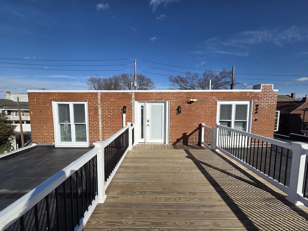Building Photo - 219 N Hanover St #3