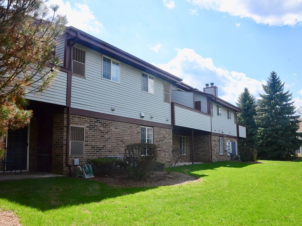 2021 S 102nd St, West Allis, WI 53227 | Zillow