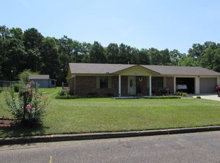 1404 Meadowbrook Ave, Columbia, MS 39429