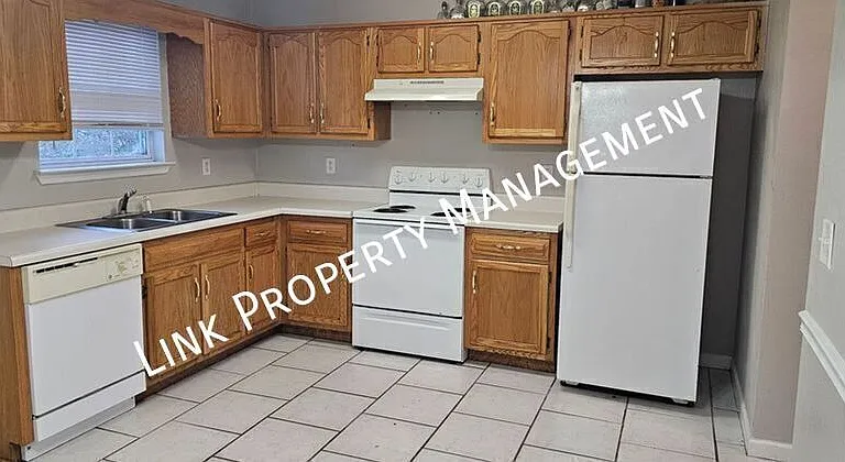 1106 Carline Rd #D — Photo 5