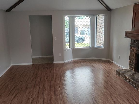Entry way & Living Room