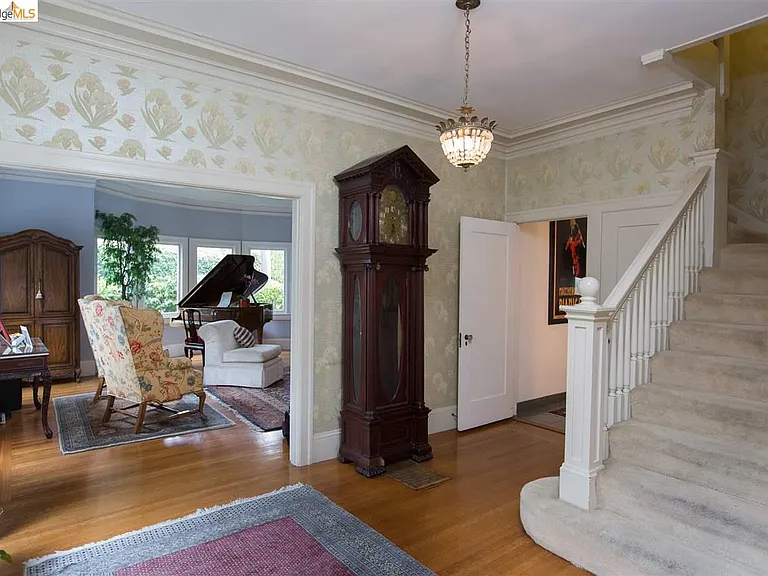 16 Craig Ave — Photo 4