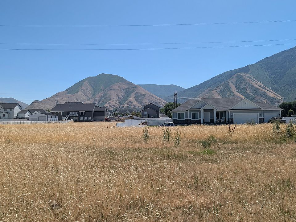 1st image of 209 N 800 W