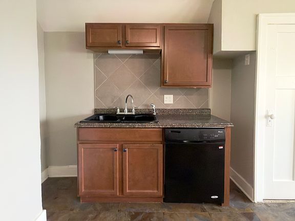 5th image of 1651 Atkinson St #3