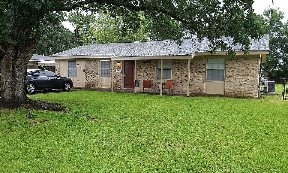 1st image of 745 Morningside Dr #D