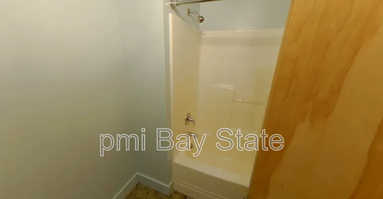 1 Westinghouse Plz #C301 — Photo 9