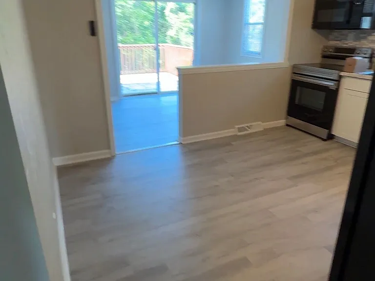 1112 Rockbridge Ave — Photo 3