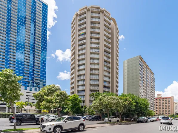 750 Amana St, Honolulu, HI