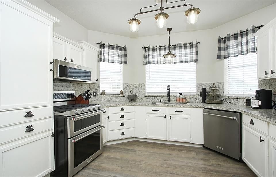 1st image of 20303 White Poplar Dr