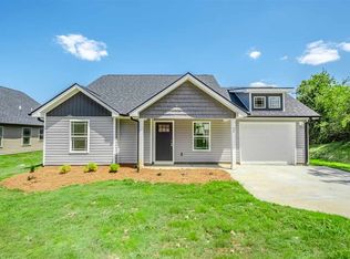 9 Pamela Dr, Greenville, SC 29611
