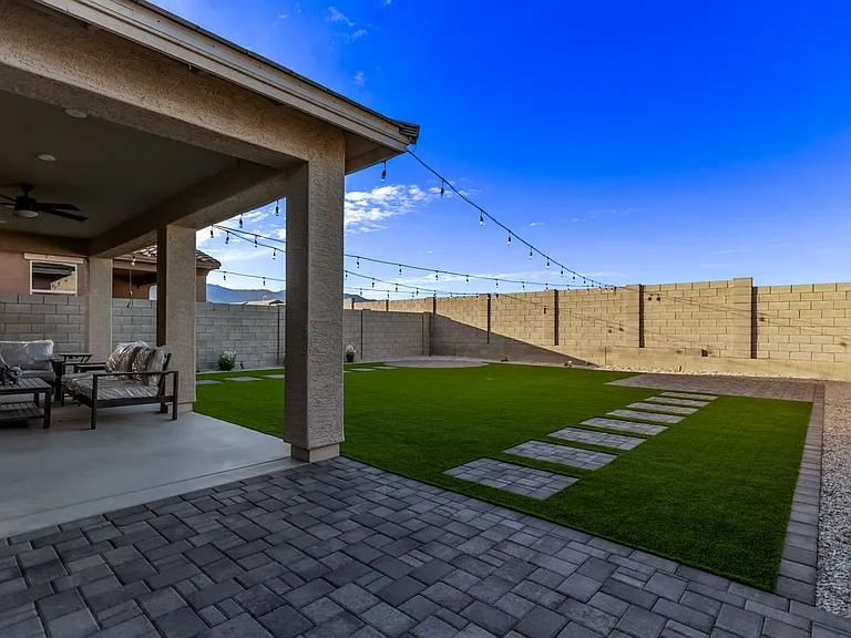 19210 W Solano Dr — Photo 36