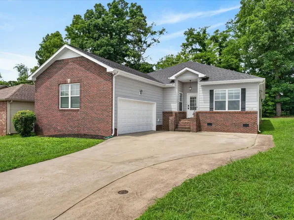 2228 Killington Dr, Clarksville, TN 37043