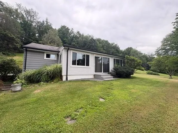 118 Foster Rd, Beaver Falls, PA 15010