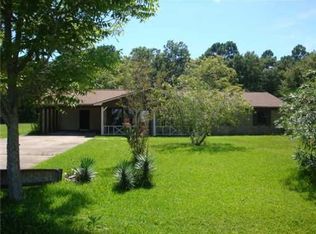 3801 Kelly St, Moss Point, MS 39563