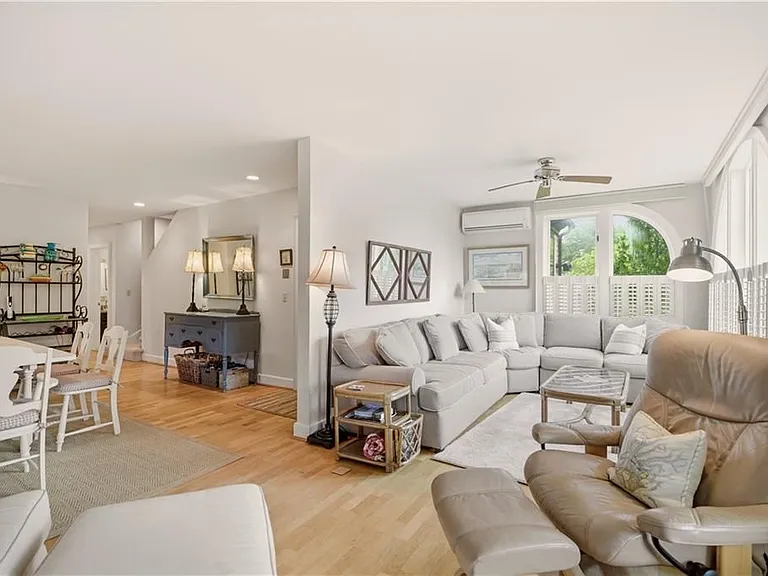 158 Narragansett Ave #I — Photo 6