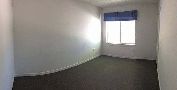 5th image of 204 Cullum Ave